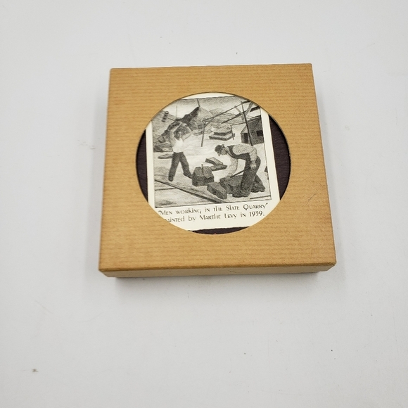 Slate Coaster Set of 4 Square Animal Print Canadian Handcrafted Boxed - Picture 8 of 13